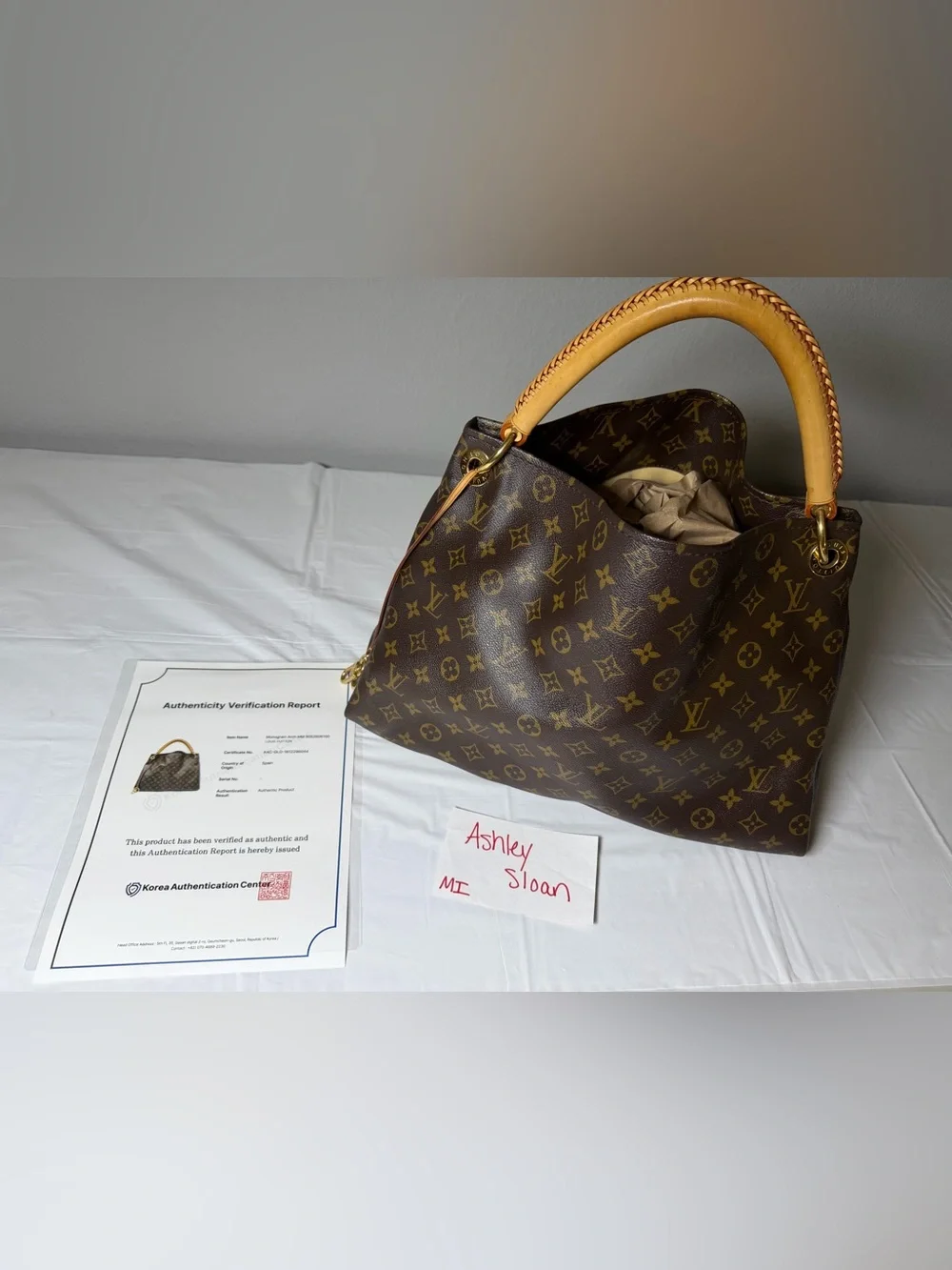 Louis Vuitton monogram Artsy with COA/dust bag